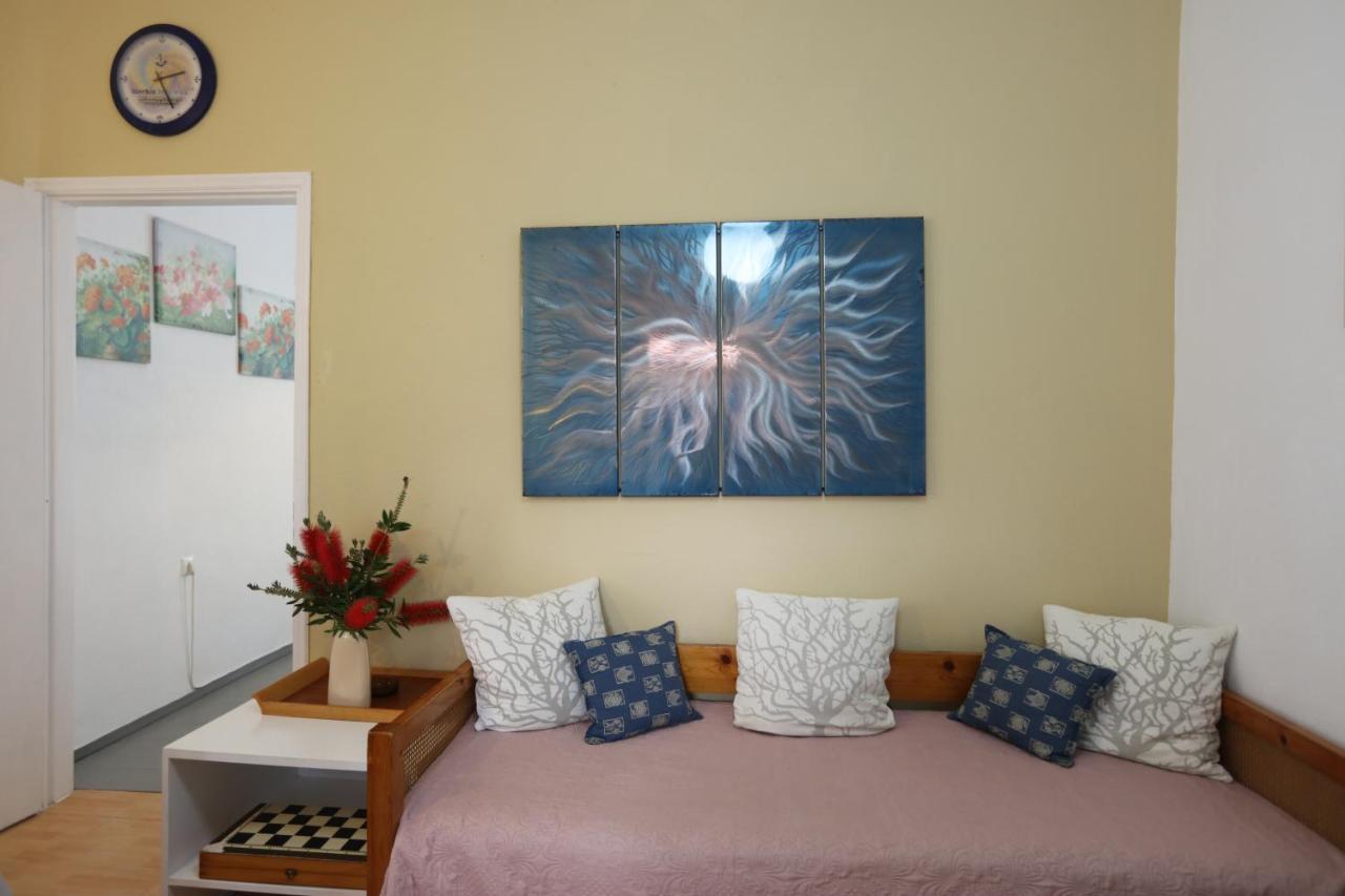 Bella Vista Apartment Batsi  Ngoại thất bức ảnh